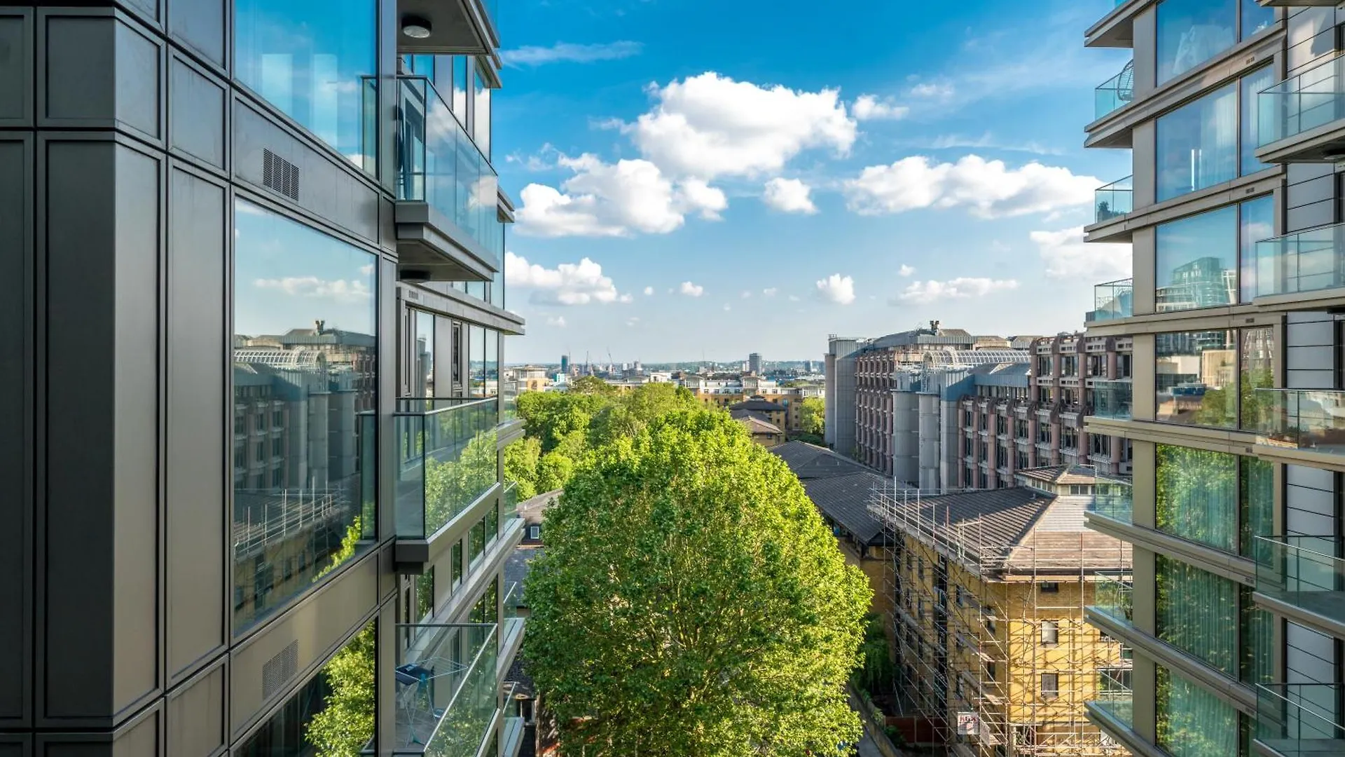 Luxury 1 Bed Apartment In Tower Hill London 0*,  Egyesült Királyság