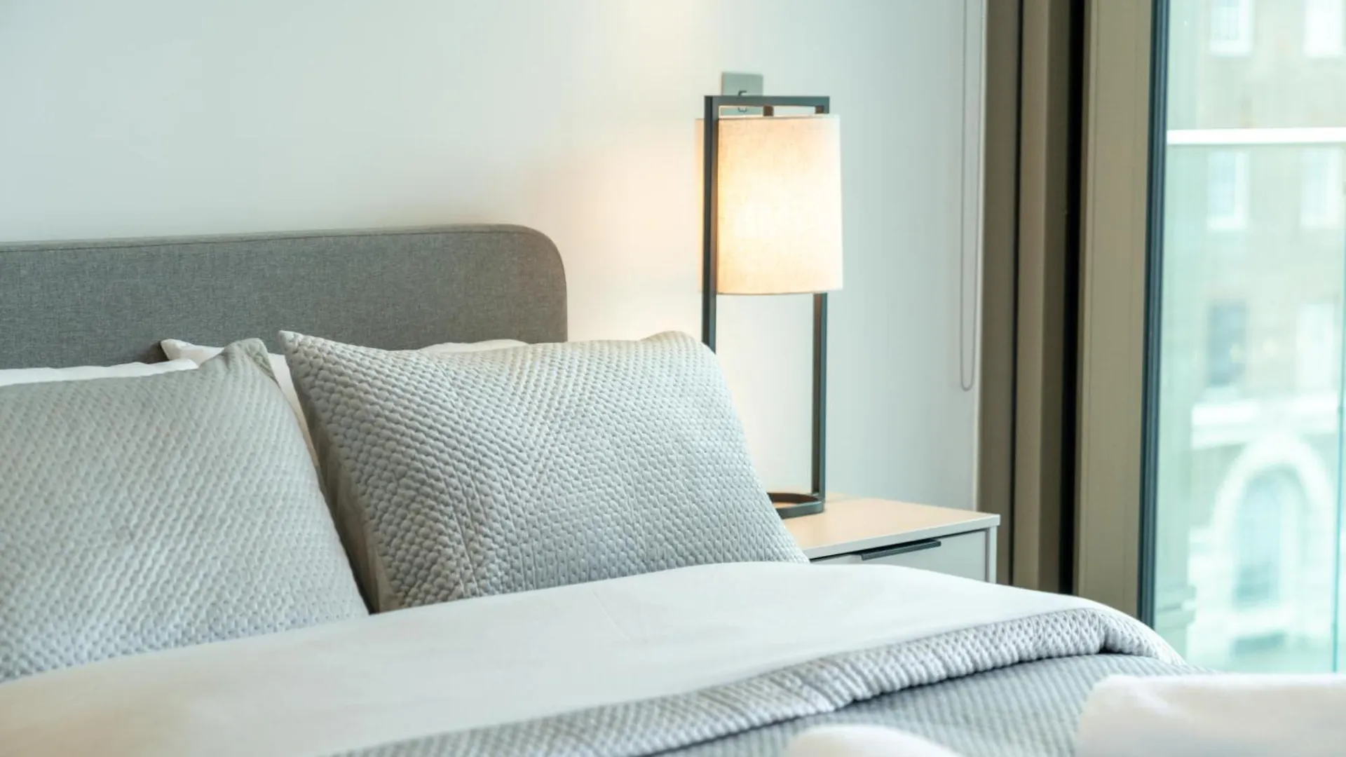 Luxury 1 Bed Apartment In Tower Hill London 0*,  Egyesült Királyság